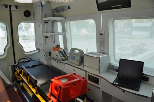 株洲救护车内部